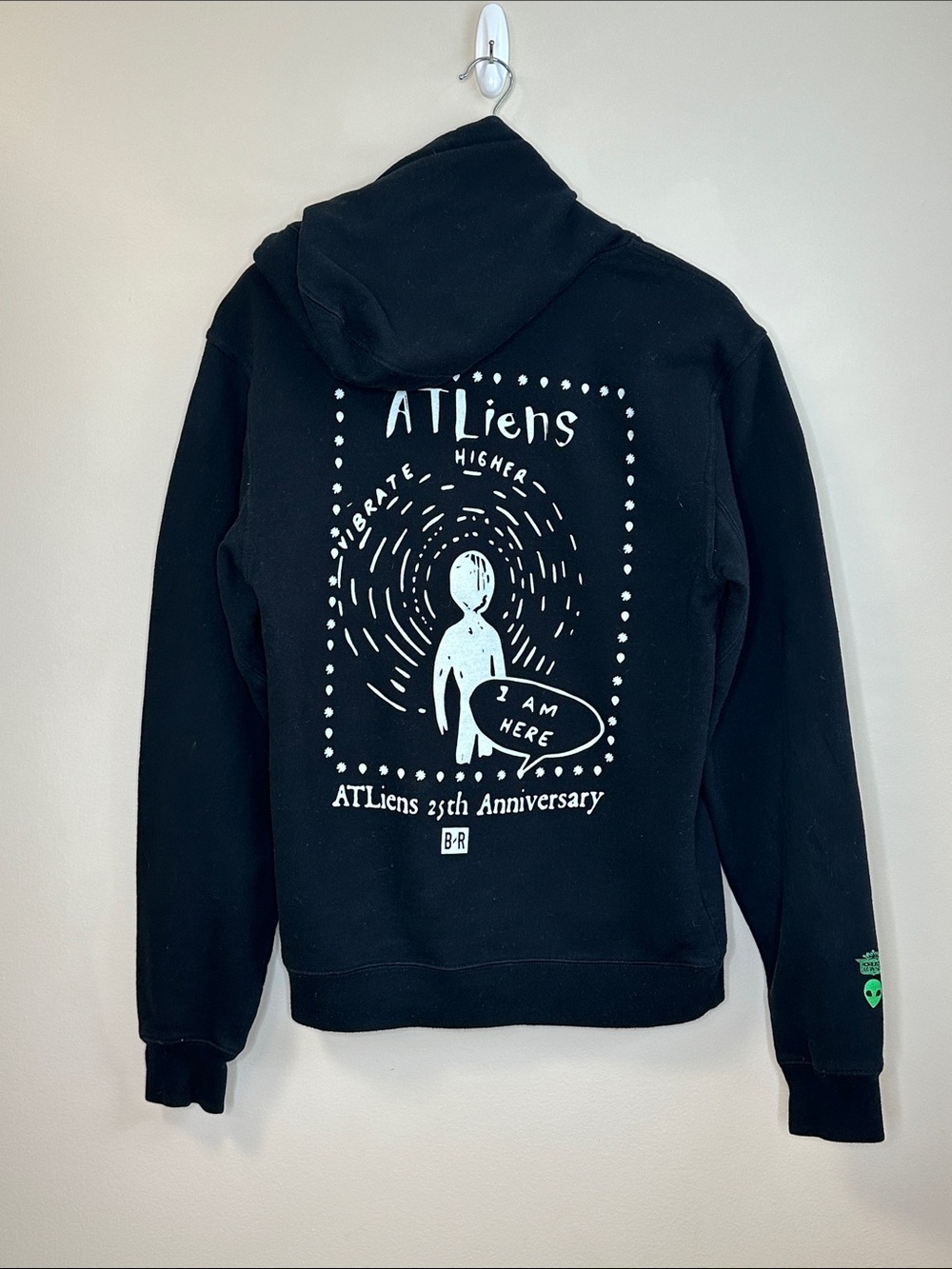 PacSun Outkast ATLiens Black Graphic Hoodie with UFO Design Men’s Size Medium - Picture 5 of 6